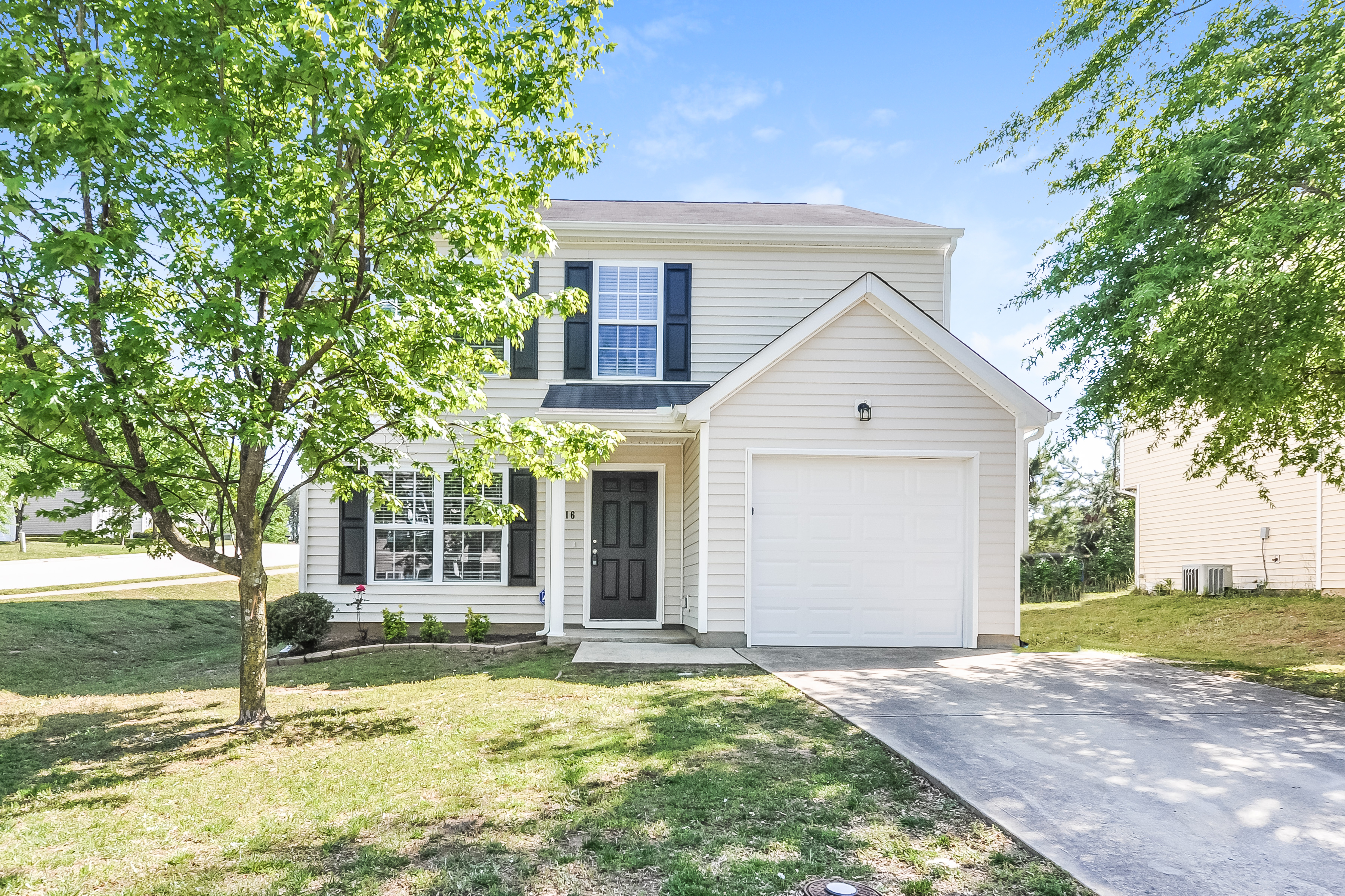 5516 Landreaux Dr Raleigh, NC 27610